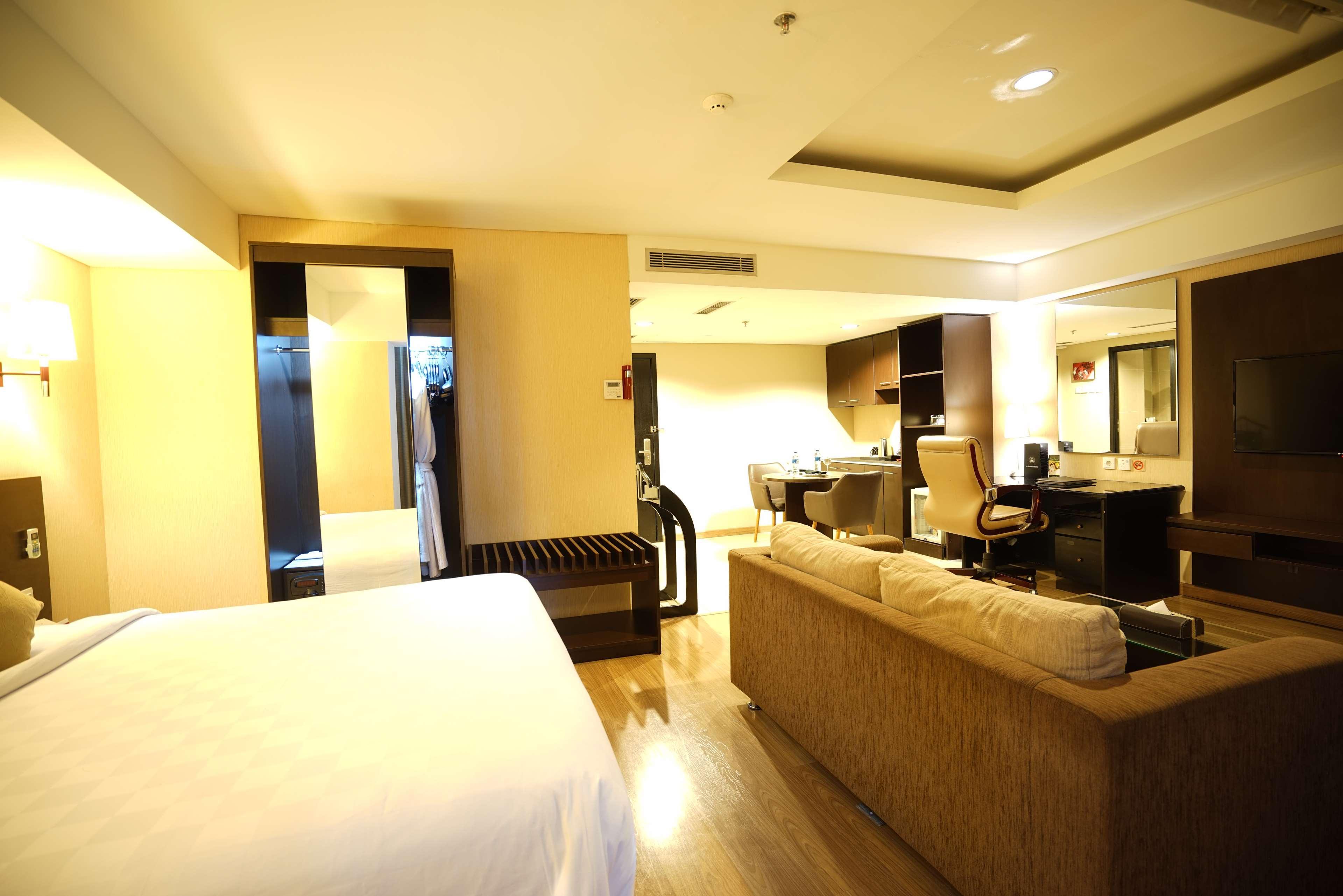 Best Western Premier The Hive Yakarta Exterior foto